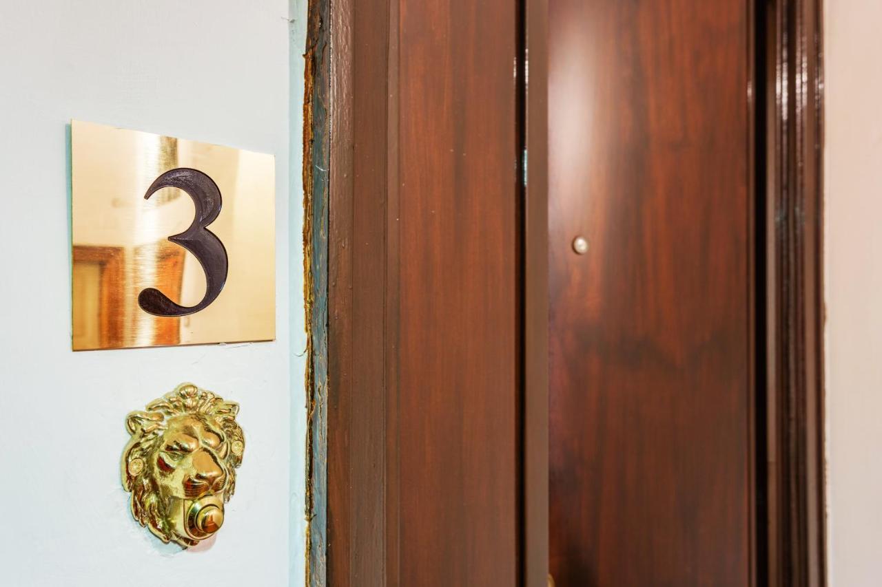 Spanish Steps Amazing Apartment โรม ภายนอก รูปภาพ